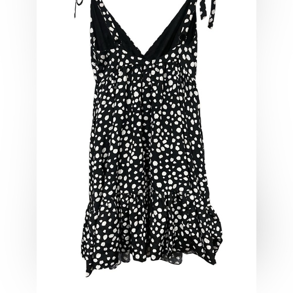 Davi & Dani Black & White Dot Ruffle Tiered Tie V Neck Size Medium Mini Dress - Picture 6 of 10